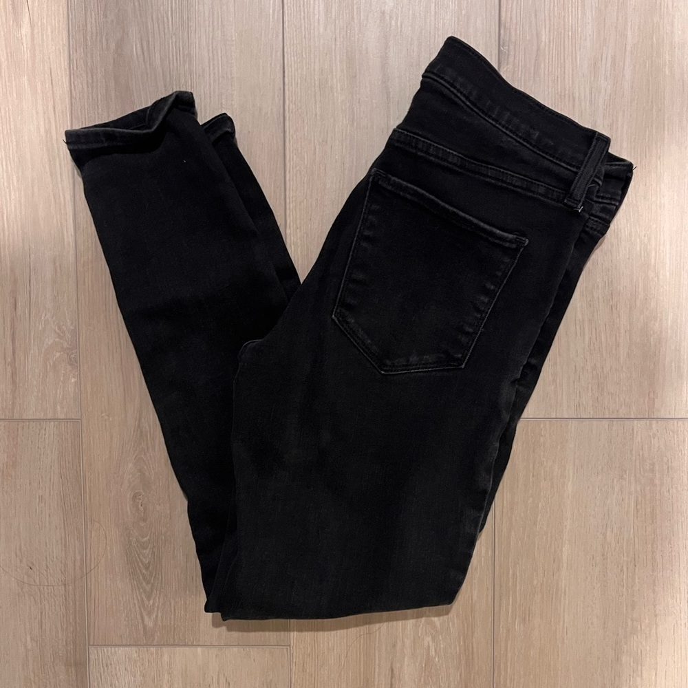 GAP women’s favorite skinny jeans mid waist black used 8/29R